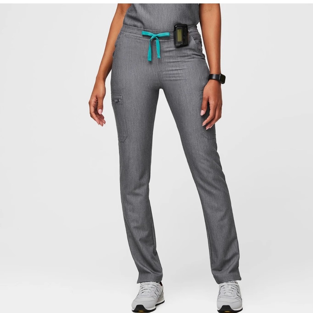 NWT!! Figs Yola Skinny Scrub Pants Graphite Size Medium